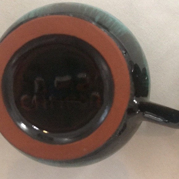 Vintage Blue Mountain Pottery Sugar & Creamer Set - Picture 4 of 5